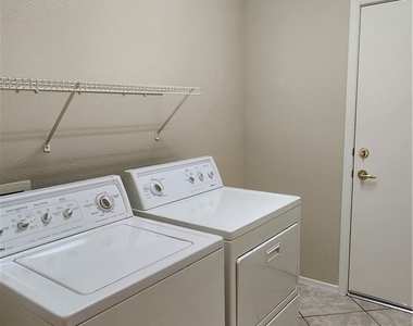 2505 Springville Way - Photo Thumbnail 6