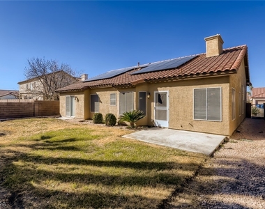 8336 Cabin Peak Street - Photo Thumbnail 12