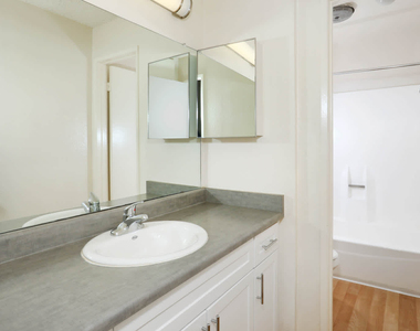 411 South Virgil - Photo Thumbnail 16