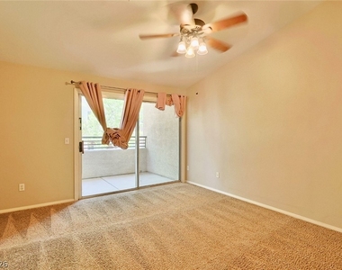 716 Peachy Canyon Circle - Photo Thumbnail 18