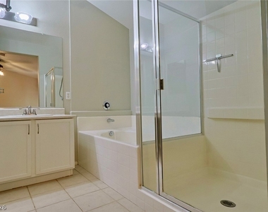 716 Peachy Canyon Circle - Photo Thumbnail 20