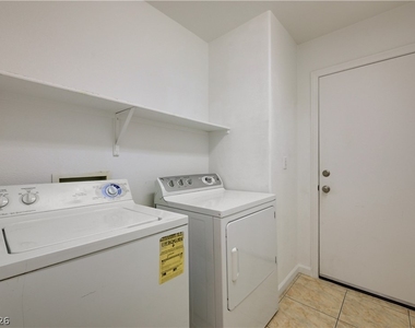 11051 Alora Street - Photo Thumbnail 14