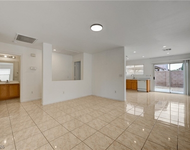 11051 Alora Street - Photo Thumbnail 2