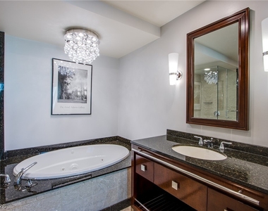 2700 Las Vegas Boulevard - Photo Thumbnail 17