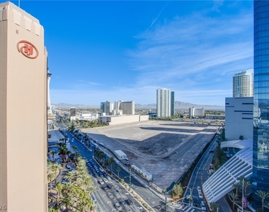 2700 Las Vegas Boulevard - Photo Thumbnail 1