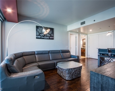 2700 Las Vegas Boulevard - Photo Thumbnail 9