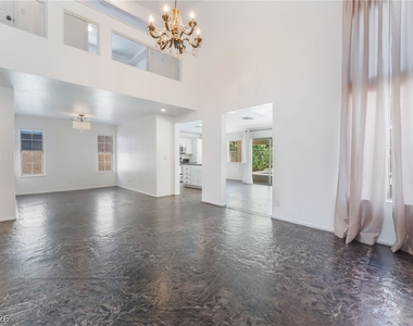 3024 Cloverbrook Street - Photo Thumbnail 4