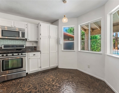 3024 Cloverbrook Street - Photo Thumbnail 10