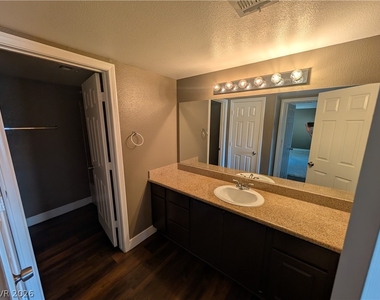 8000 W Badura Avenue - Photo Thumbnail 28