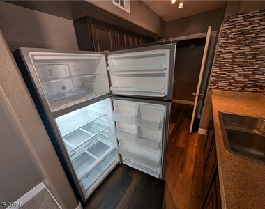 8000 W Badura Avenue - Photo Thumbnail 20