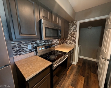 8000 W Badura Avenue - Photo Thumbnail 21