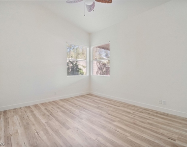 3213 Bracknell Street - Photo Thumbnail 11