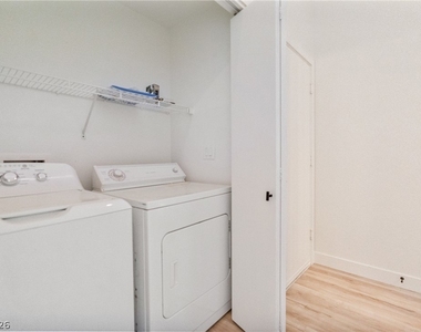 3213 Bracknell Street - Photo Thumbnail 5