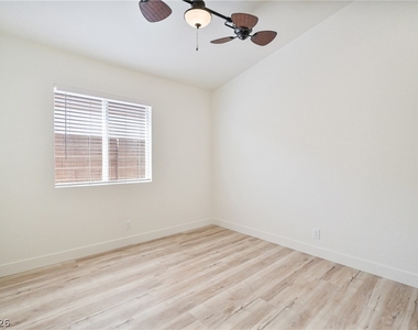3213 Bracknell Street - Photo Thumbnail 9