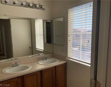 4423 Peaceful Harbor Street - Photo Thumbnail 18