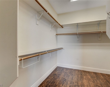 408 Silver Prairie Court - Photo Thumbnail 41