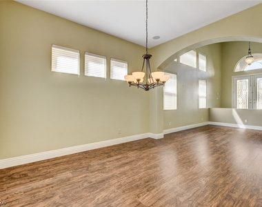 408 Silver Prairie Court - Photo Thumbnail 10