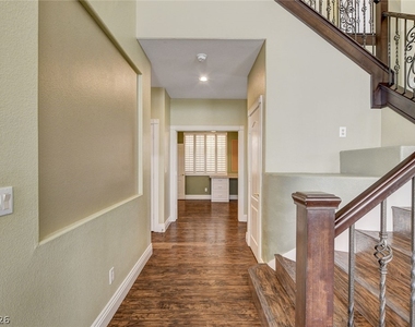 408 Silver Prairie Court - Photo Thumbnail 12