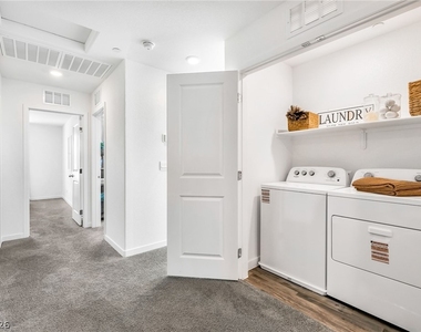 914 Rosy Starling Street - Photo Thumbnail 40