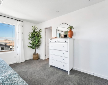 914 Rosy Starling Street - Photo Thumbnail 27