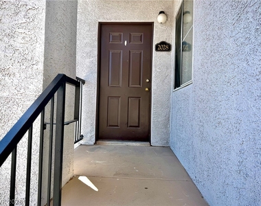 2615 W Gary Avenue - Photo Thumbnail 1