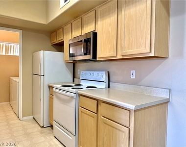 2615 W Gary Avenue - Photo Thumbnail 6