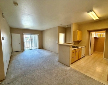 2615 W Gary Avenue - Photo Thumbnail 3