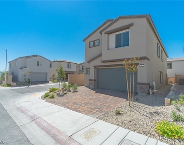9927 Kimura Hills Avenue - Photo Thumbnail 1
