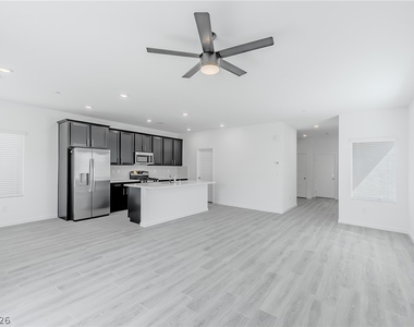 9927 Kimura Hills Avenue - Photo Thumbnail 9