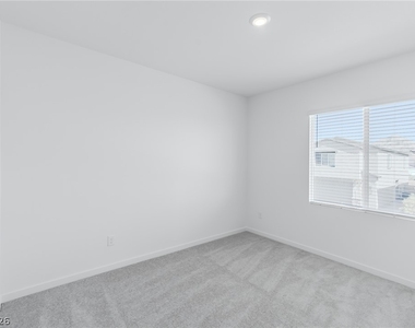 9927 Kimura Hills Avenue - Photo Thumbnail 22