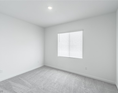 9927 Kimura Hills Avenue - Photo Thumbnail 20