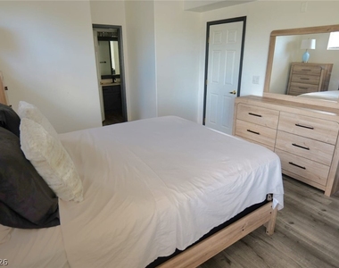 7163 S Durango Drive - Photo Thumbnail 6