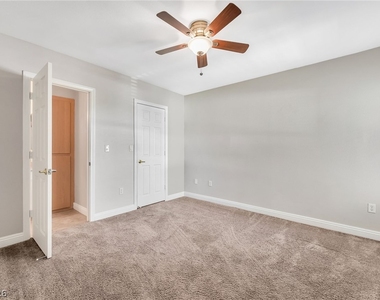 8000 W Badura Avenue - Photo Thumbnail 13