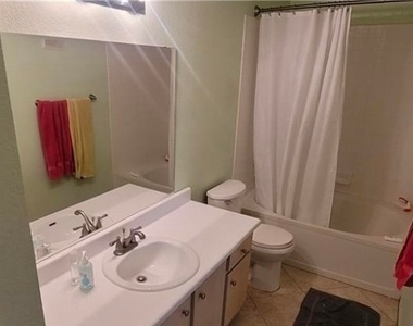 1150 N Buffalo Drive - Photo Thumbnail 5