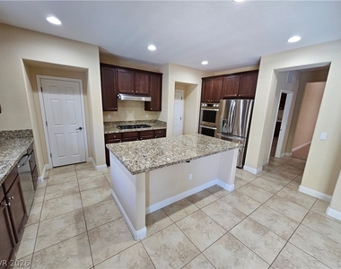 892 White Sparrow Street - Photo Thumbnail 14