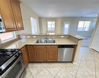 711 Taliput Palm Place - Photo Thumbnail 10