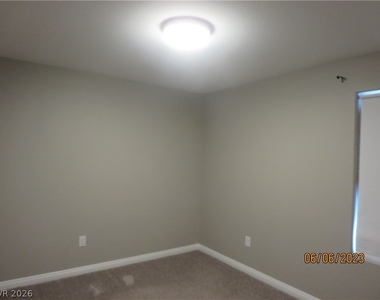 1012 Huckburn Avenue - Photo Thumbnail 14