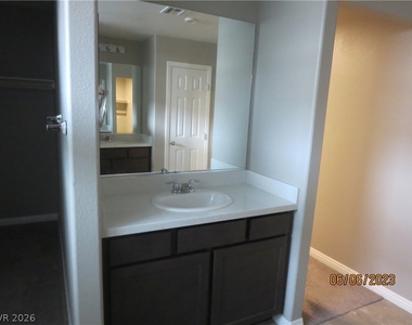 1012 Huckburn Avenue - Photo Thumbnail 4