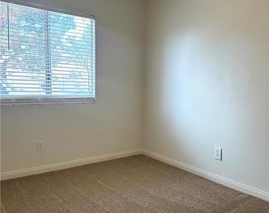 183 Caswell Court - Photo Thumbnail 9