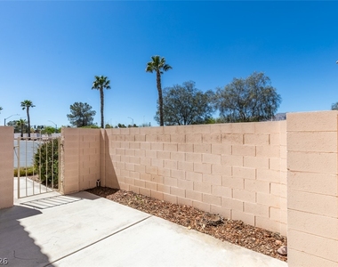 8476 Indigo Sky Avenue - Photo Thumbnail 4