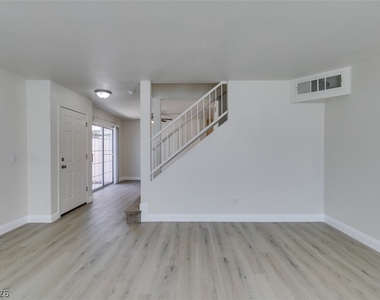 8476 Indigo Sky Avenue - Photo Thumbnail 12