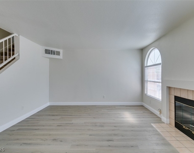 8476 Indigo Sky Avenue - Photo Thumbnail 8