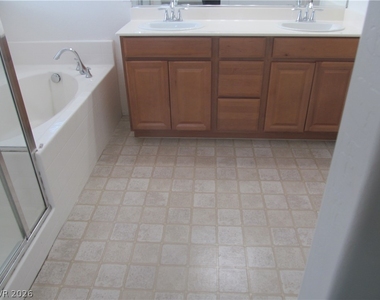 717 Calamus Palm Place - Photo Thumbnail 18