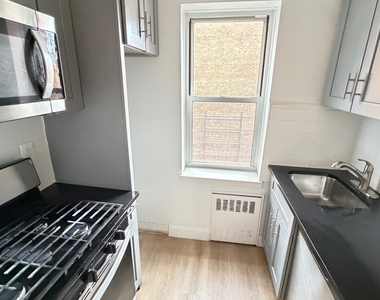 83-33 118th Street - Photo Thumbnail 2