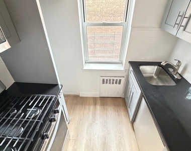 83-33 118th Street - Photo Thumbnail 4