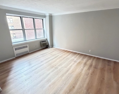 83-33 118th Street - Photo Thumbnail 6