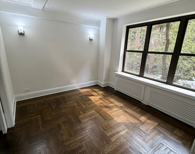 137 East 38th Street - Photo Thumbnail 2