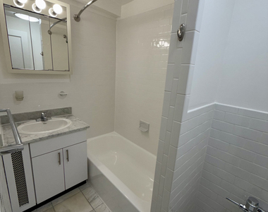 137 East 38th Street - Photo Thumbnail 5