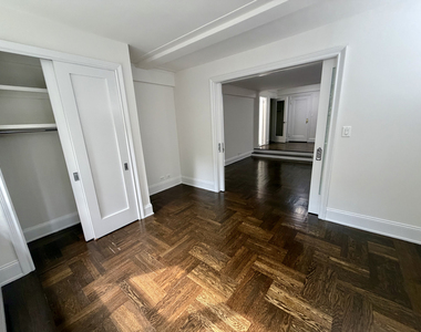 137 East 38th Street - Photo Thumbnail 4