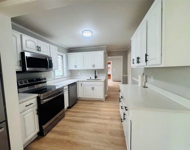 113 Hayes - Photo Thumbnail 8